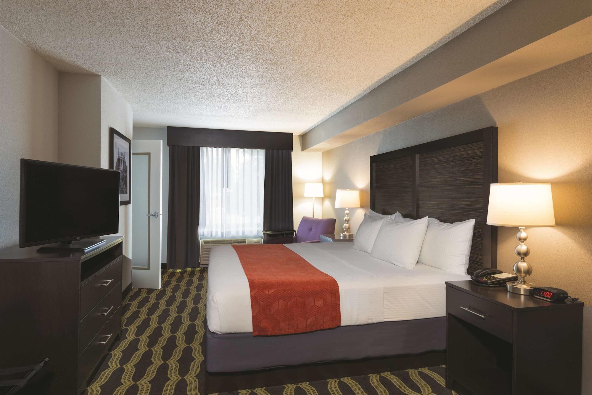 La Quinta By Wyndham Lynchburg At Liberty Univ. Hotel Bagian luar foto
