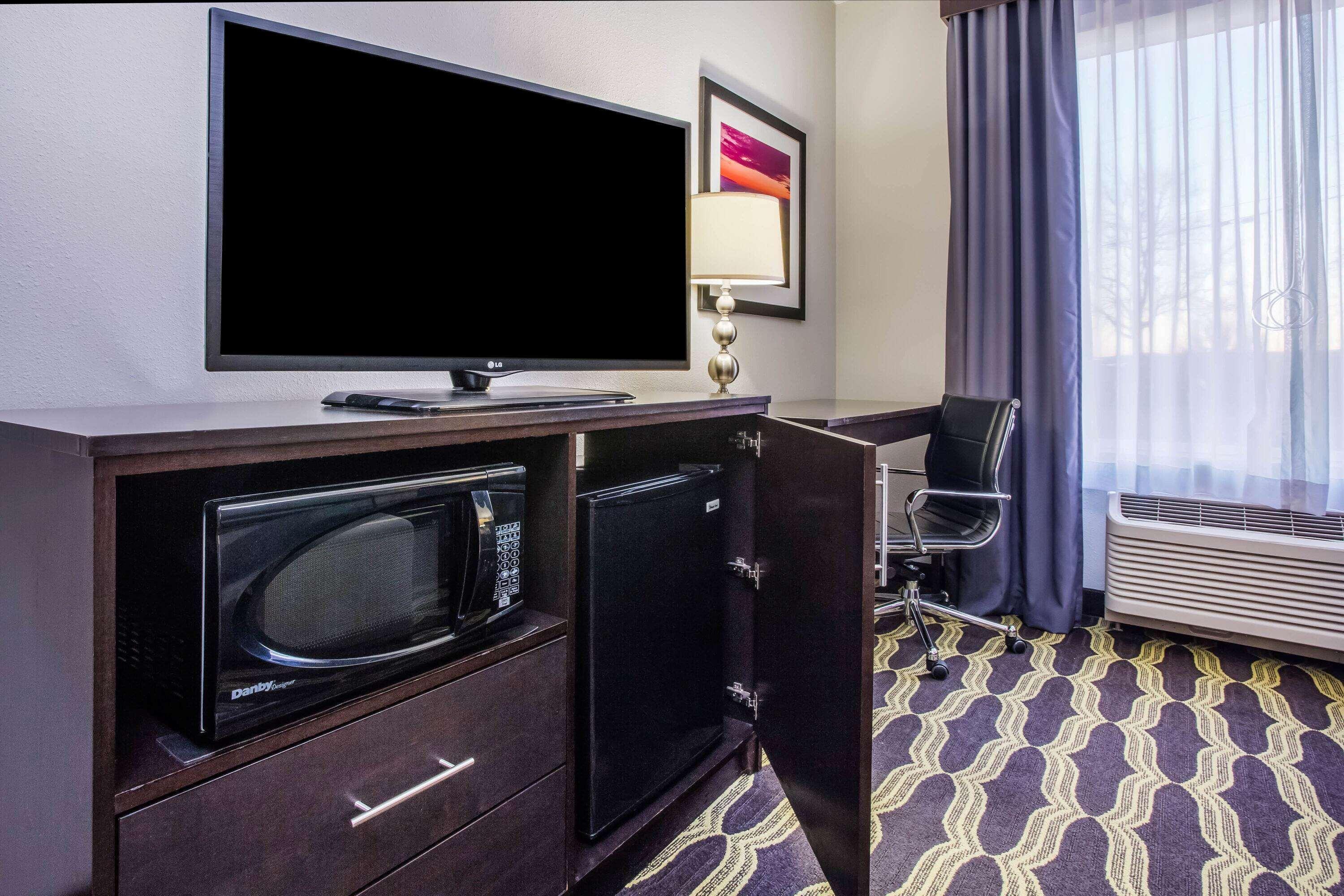 La Quinta By Wyndham Lynchburg At Liberty Univ. Hotel Bagian luar foto